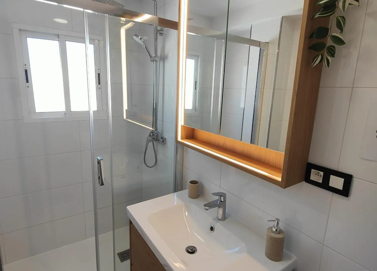 Ap187 Coronado 78 - Parador Nerja